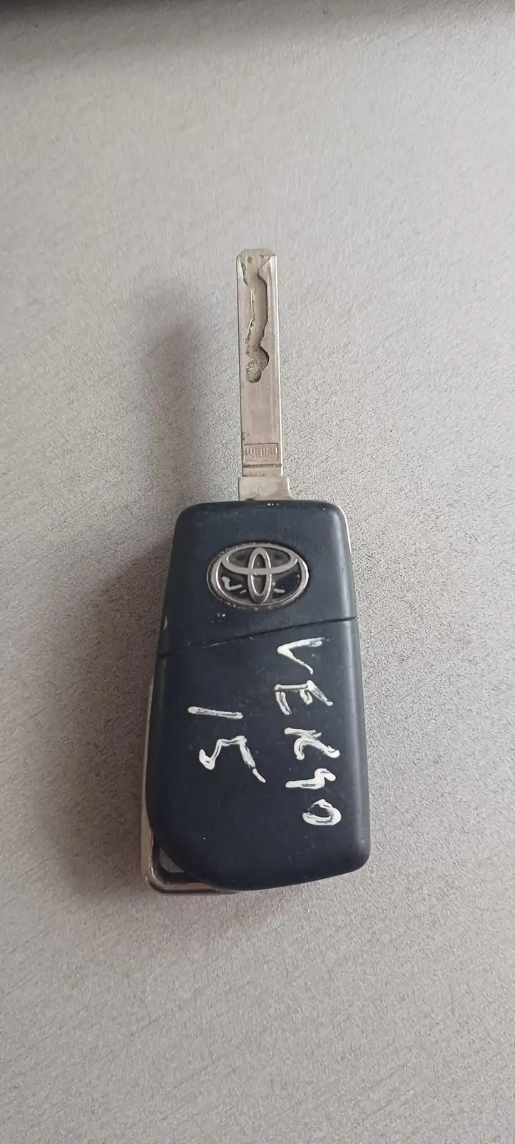Toyota Verso (2012 - 2015) Ключ зажигания — фото 2