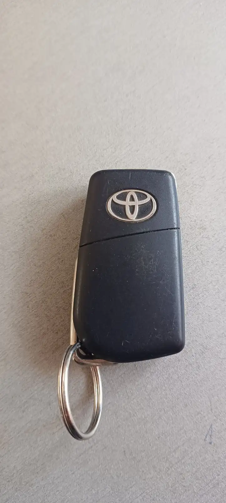 Toyota Verso (2012 - 2015) Ключ зажигания — фото 2