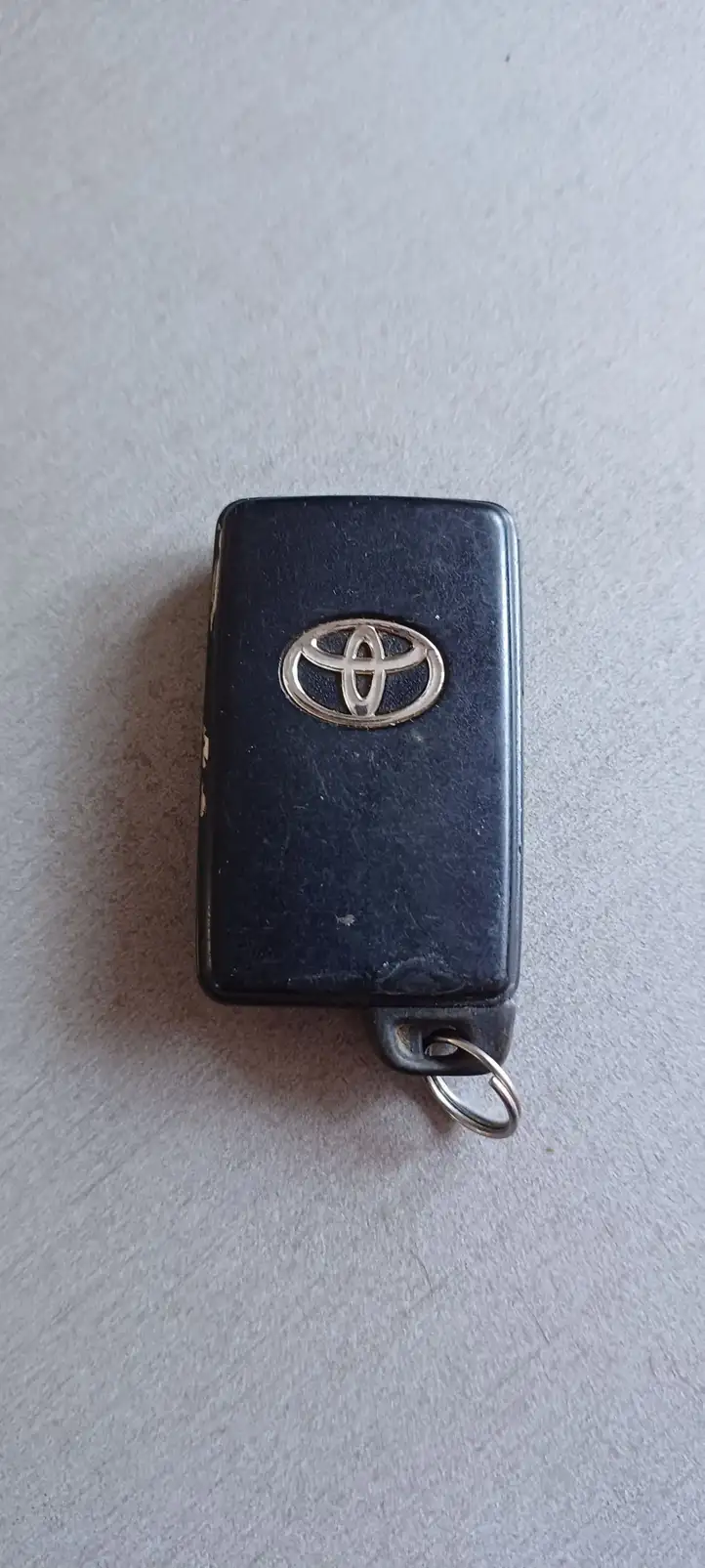 Toyota Auris 150 (2006 - 2012)   Ключ / карточка зажигания