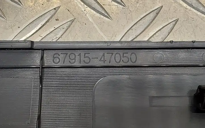 Toyota Prius+ (ZVW40) (2011 - 2018) 6791547050 Внутренняя отделка заднего порога — фото 3