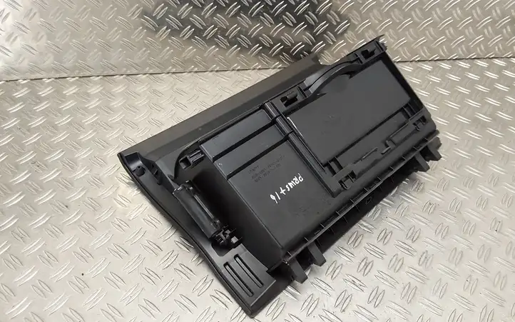 Toyota Prius+ (ZVW40) (2011 - 2018) 5550147071 Вещевой ящик — фото 3