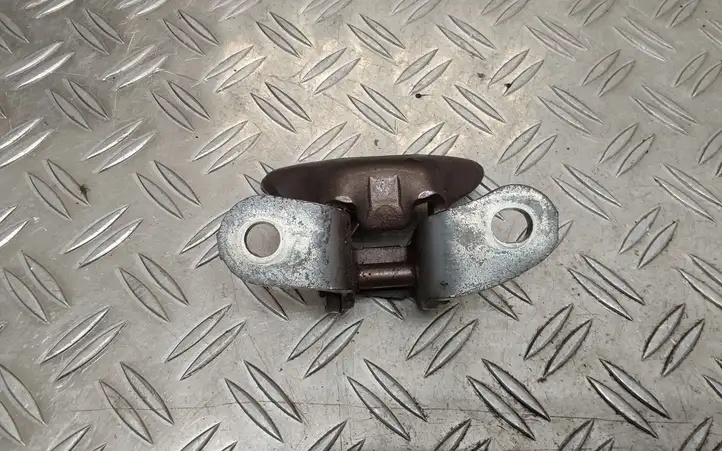 Toyota Prius+ (ZVW40) (2011 - 2018)   Нижняя петля передней двери