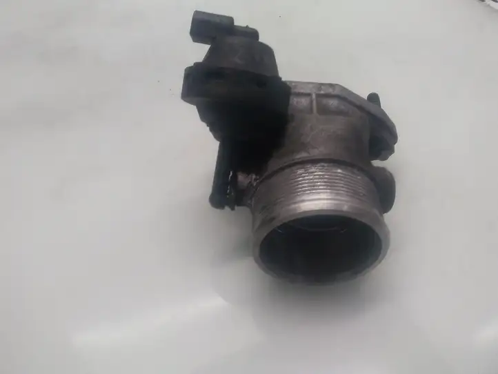 Audi A4 S4 B6 8E 8H (2000 - 2006) 1J0145762AM Дроссельная заслонка — фото 1