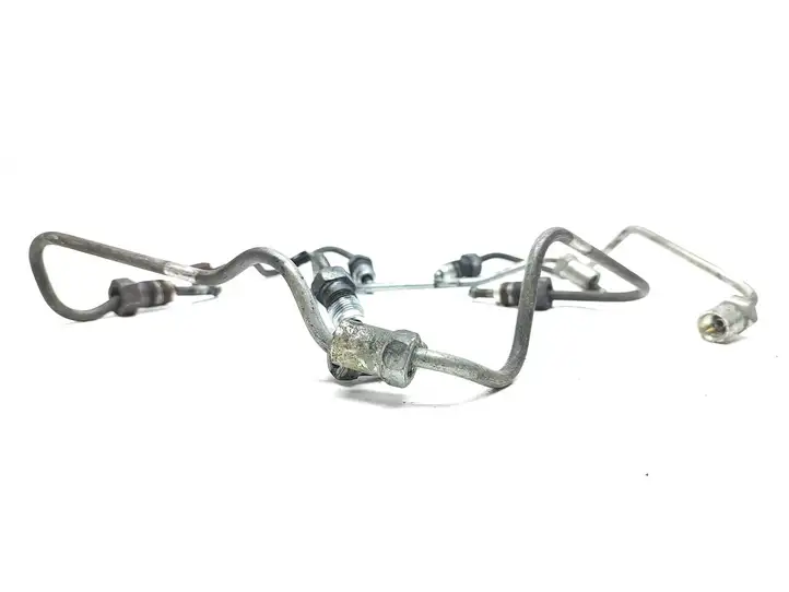Toyota RAV 4 (XA30) (2006 - 2016) Трубка топливной системы — фото 2