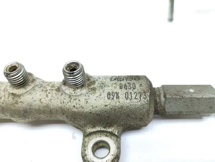Toyota Corolla Verso E121 (2004 - 2007) 063009K01273 Магистральная топливная трубка — фото 2