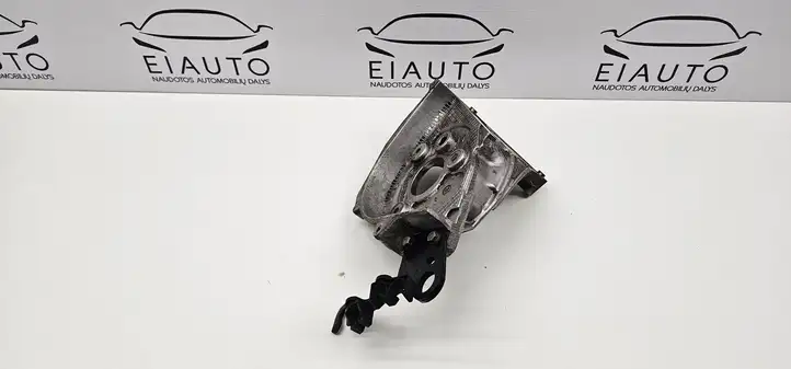 Citroen C5 (2004 - 2008) 96389217 Кронштейн топливного насоса — фото 2