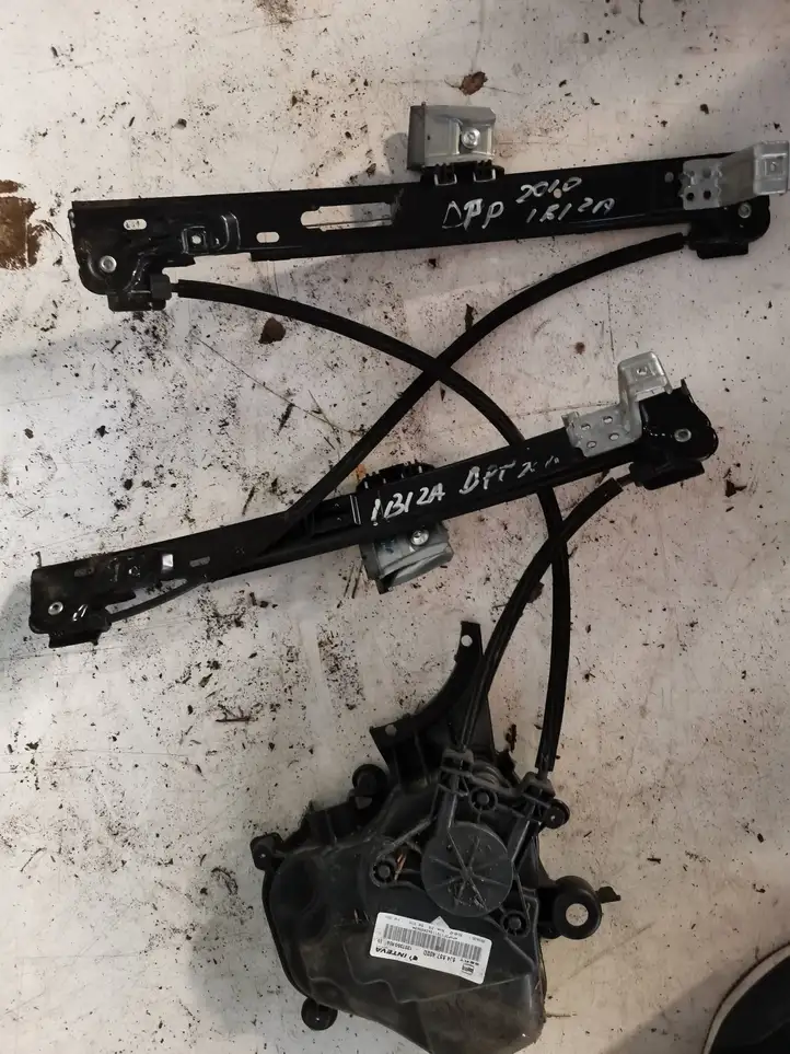 Seat Ibiza IV (6J,6P) (2008 - 2017) 6R0959802P Электростеклоподъемник передний (комплект) — фото 2