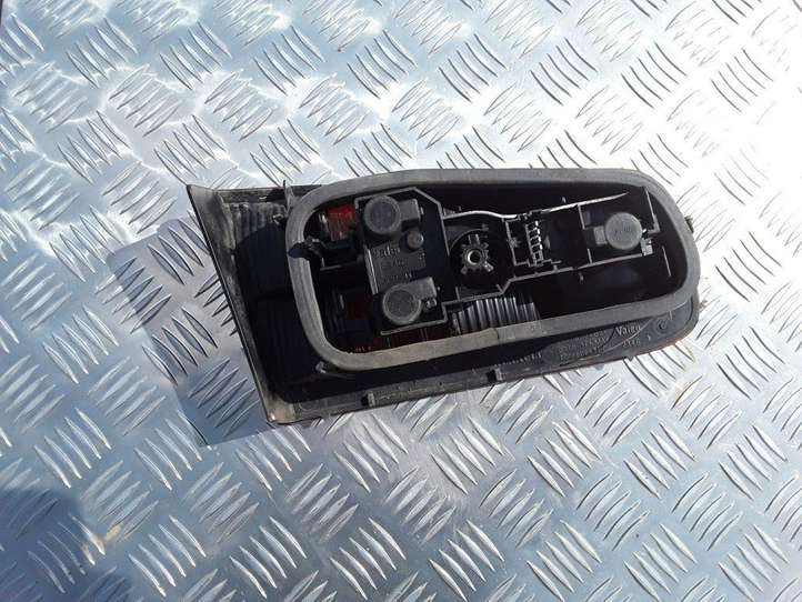 Renault Laguna (2001 - 2005)  8200002476 Задний фонарь в крышке багажника