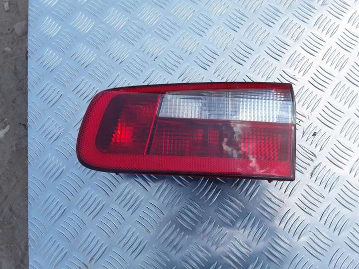 Renault Laguna (2001 - 2005)  8200002476 Задний фонарь в крышке багажника