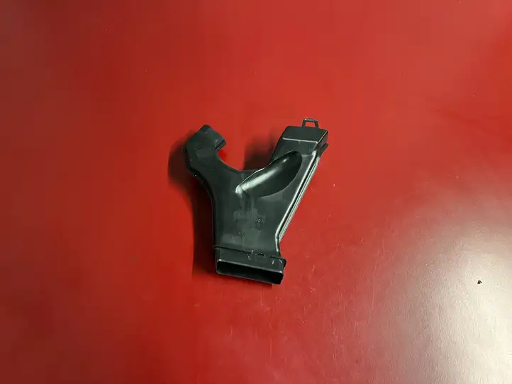 BMW X3 G01 (2018 - )  7411521 Дождевой лоток