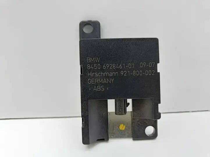 BMW 3 E90 E91 (2005 - 2012)  6928461 Усилитель антенны