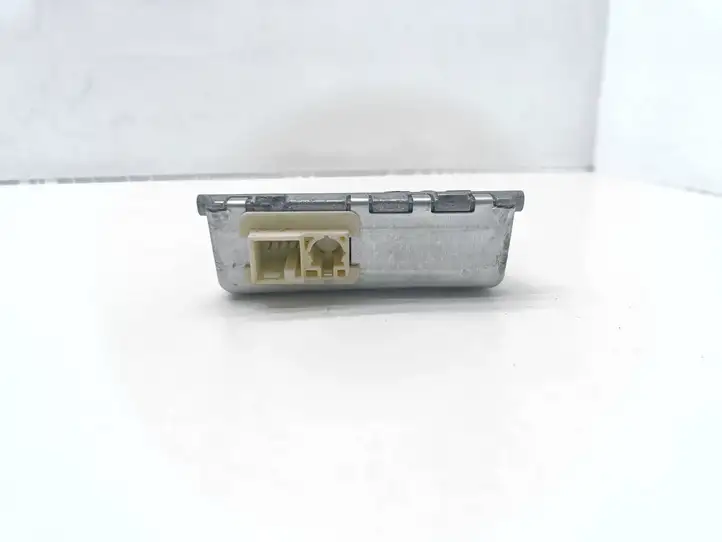 Mercedes-Benz E W212 (2009 - 2016) A0009058200 Камера в лобовом стекле — фото 3