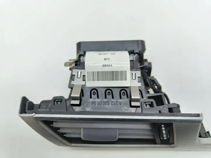 Mercedes-Benz E W212 (2009 - 2016) A2128300154 Боковой воздушный дефлектор — фото 5