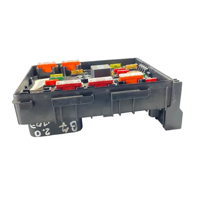 Volkswagen PASSAT B7 (2011 - 2014) 3C0937125A Блок предохранителей (комплект) — фото 3