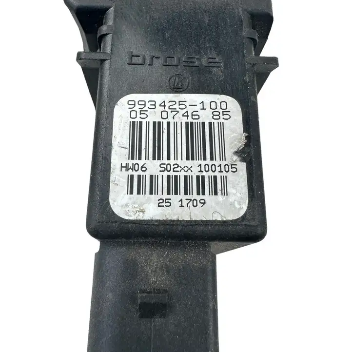 Skoda Octavia Mk2 (1Z) (2004 - 2013) 993425100 Стеклоподъемник задней двери — фото 7