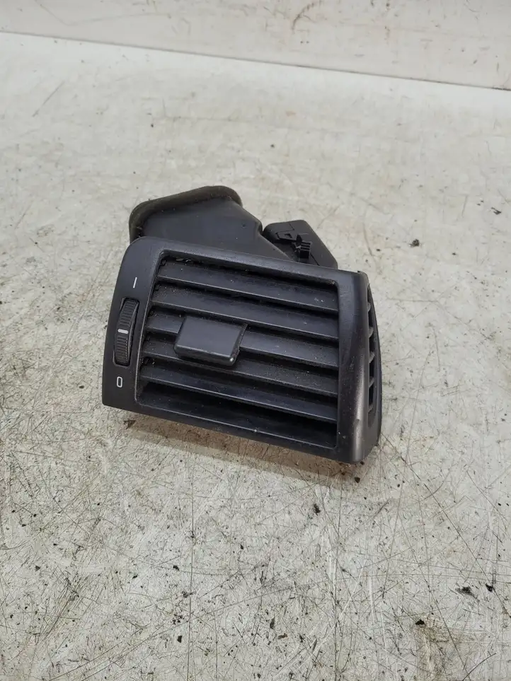 BMW 3 E46 (1998 - 2005) 64228361898 Боковой воздушный дефлектор — фото 1