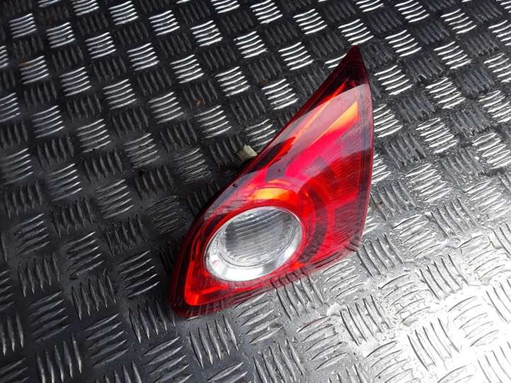 Nissan Qashqai (2006 - 2010)  89071064 Задний фонарь в крышке багажника