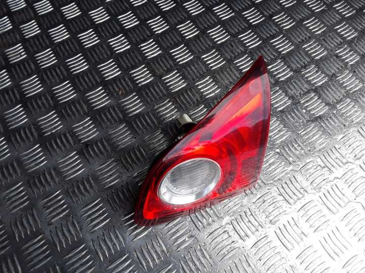 Nissan Qashqai (2006 - 2010)  89071064 Задний фонарь в крышке багажника