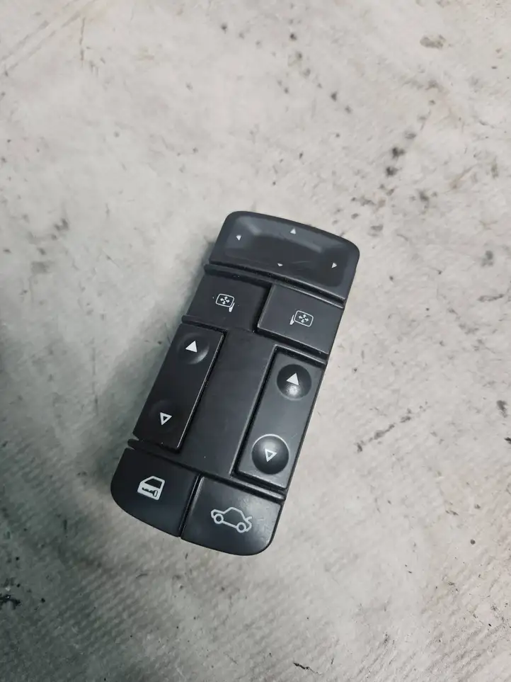 Opel Vectra C (2005 - 2009) 09185952 Блок кнопок стеклоподъемников — фото 1