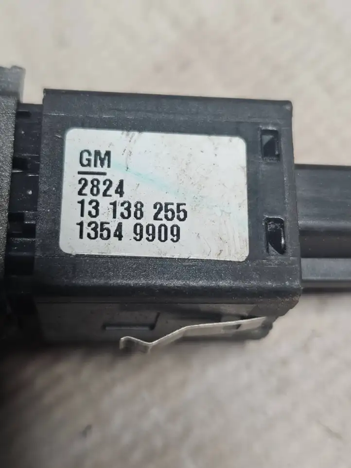 Opel Vectra C (2005 - 2009) 13138255 Включатель аварийных фонарей — фото 4