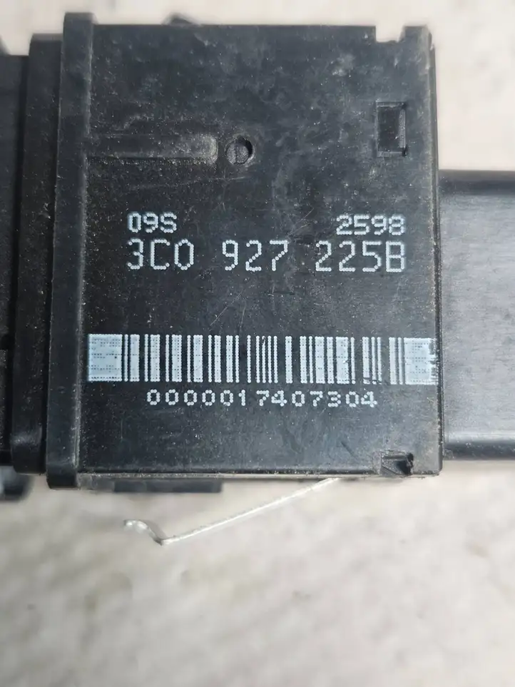 Volkswagen PASSAT B6 (2005 - 2010) 3C0927225B Кнопка ручного тормоза — фото 4