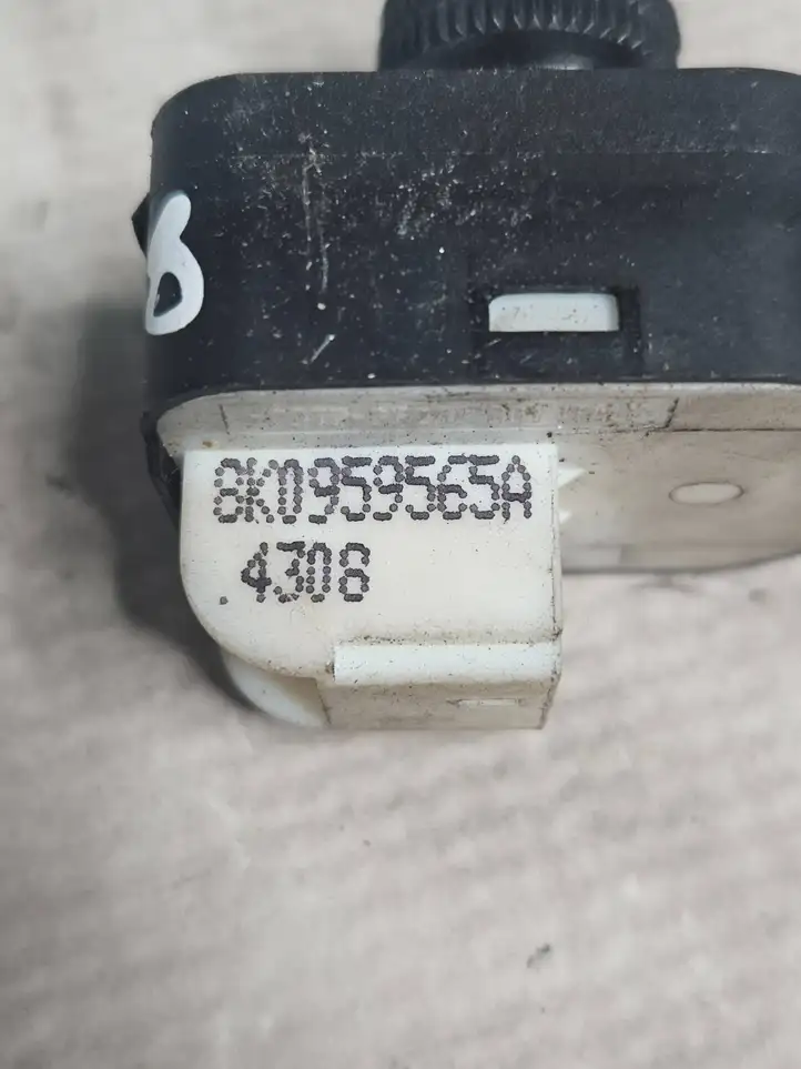 Audi A4 S4 B8 8K (2007 - 2011) 8k0959565a Включатель зеркал — фото 3