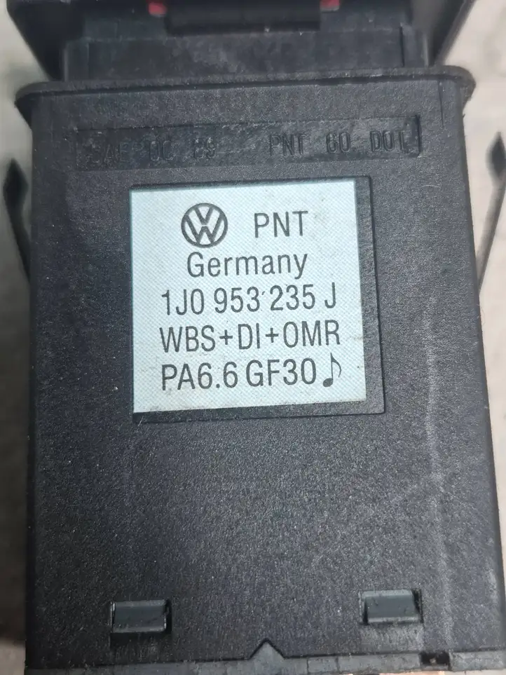 Volkswagen Golf IV (1998 - 2005) 1J0953235J Включатель аварийных фонарей — фото 3
