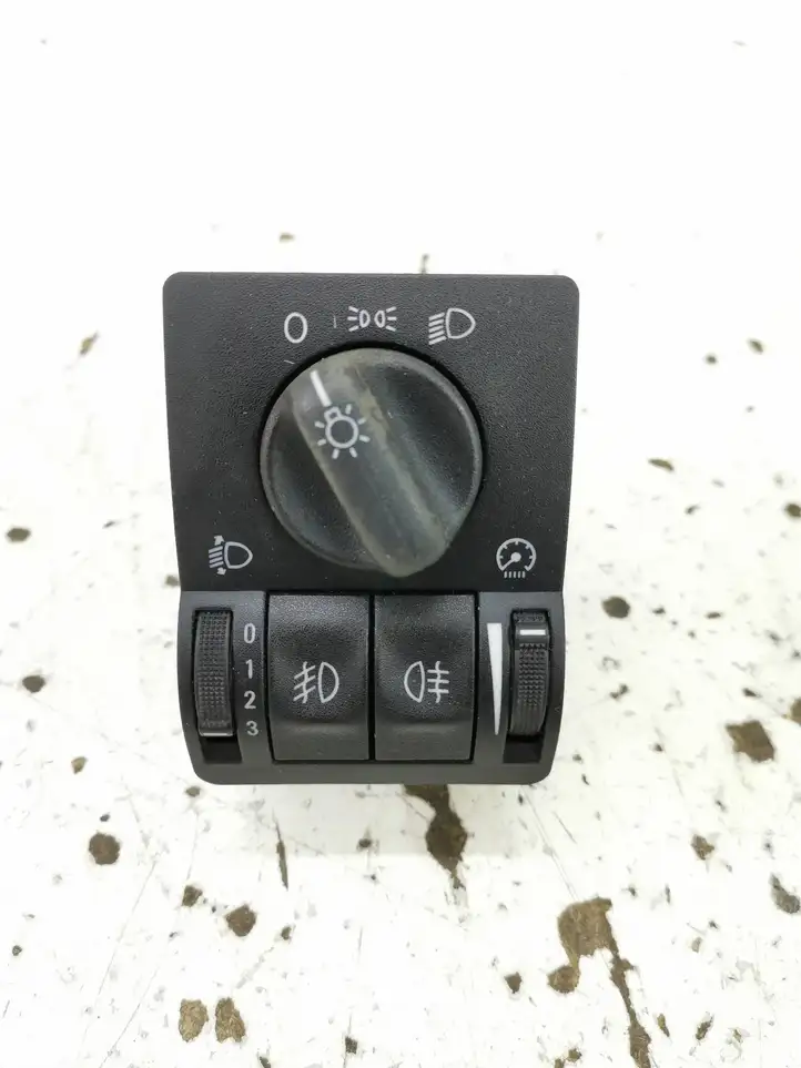 Opel Zafira A (1999 - 2003) 09138347 Включатель фонарей — фото 1
