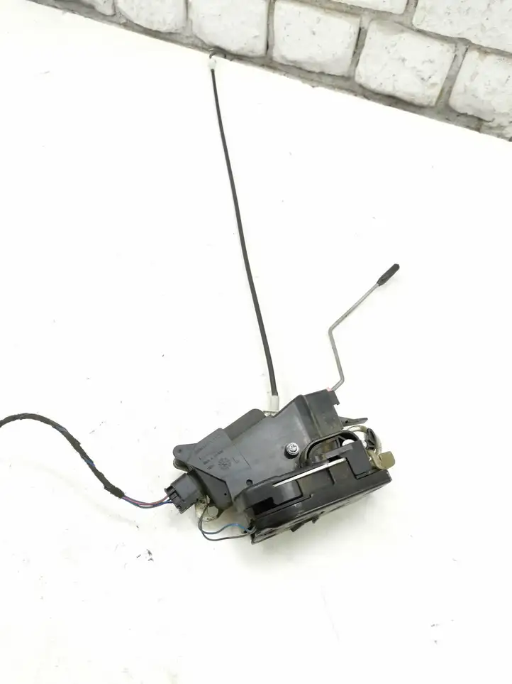 Mercedes-Benz Vito Viano W639 (2003 - 2010)  A2C53090790 Замок передней двери