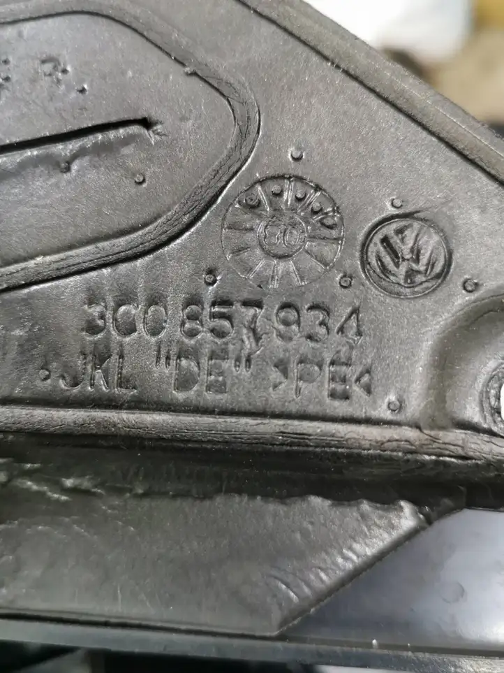 Volkswagen PASSAT B6 (2005 - 2010) 3C0857934 Боковое зеркало с электроприводом — фото 4