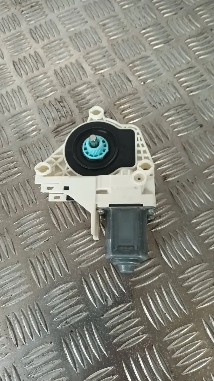Audi Q5 (2012 - 2017)  8K0959811A Механизм подъема окон задней двери