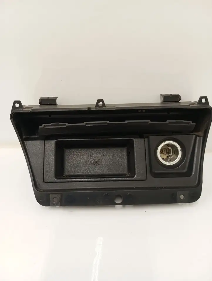 BMW X3 F25 (2010 - 2017) 3411706 Передняя пепельница — фото 1