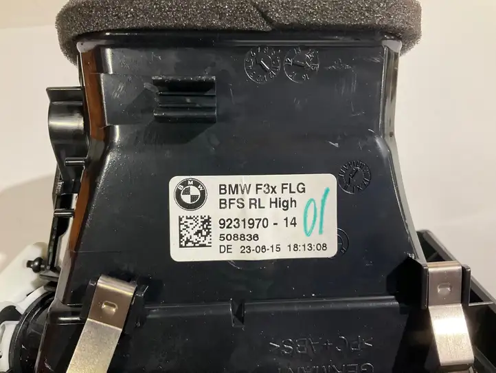 BMW 3 F30 F35 F31 (2012 - 2018) 9231970 Боковой воздушный дефлектор — фото 3