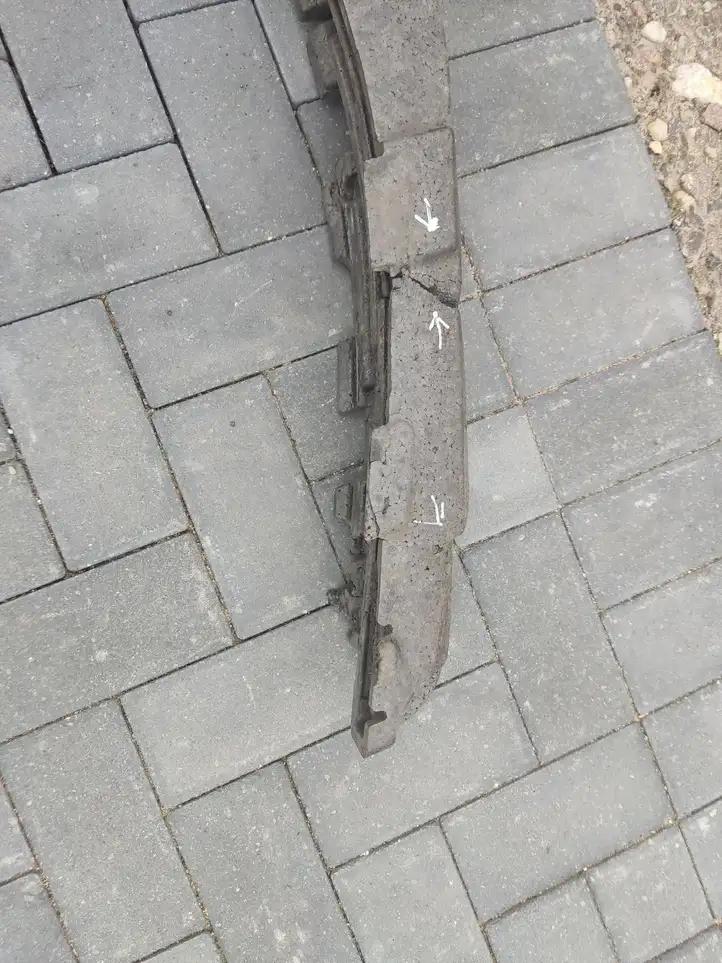 BMW 5 F10 F11 (2009 - 2016)  72000707 Пенопласт бампера