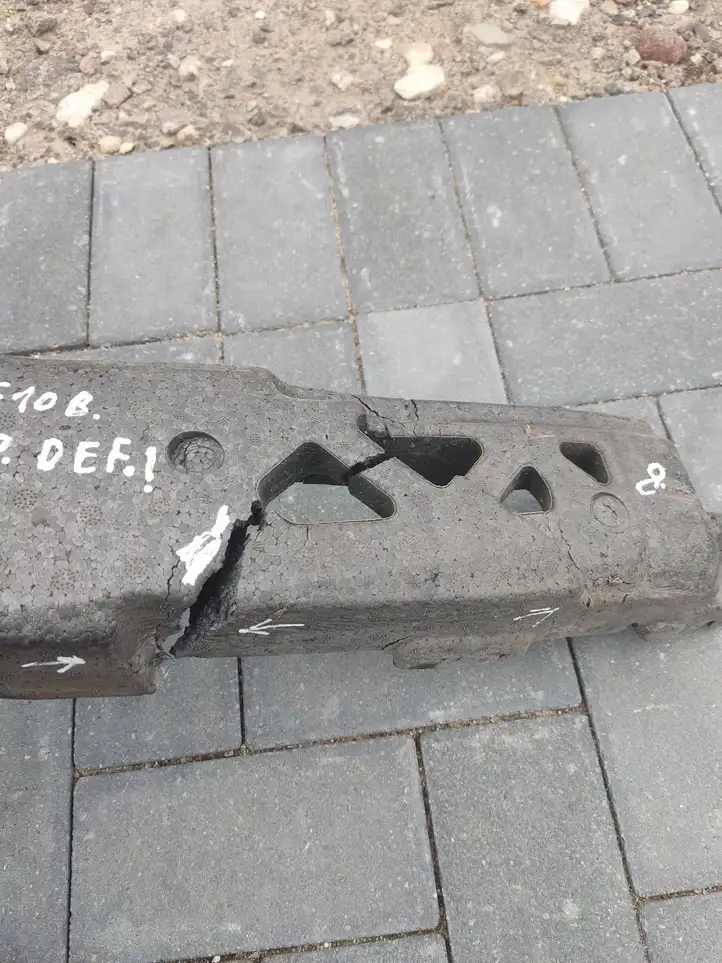 BMW 5 F10 F11 (2009 - 2016)  72000707 Пенопласт бампера