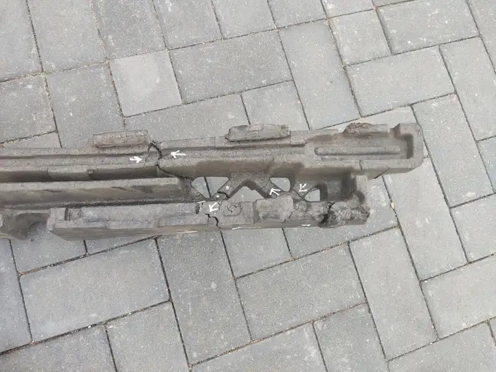 BMW 5 F10 F11 (2009 - 2016)  72000707 Пенопласт бампера