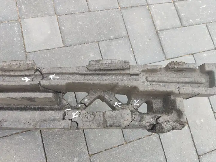 BMW 5 F10 F11 (2009 - 2016)  72000707 Пенопласт бампера