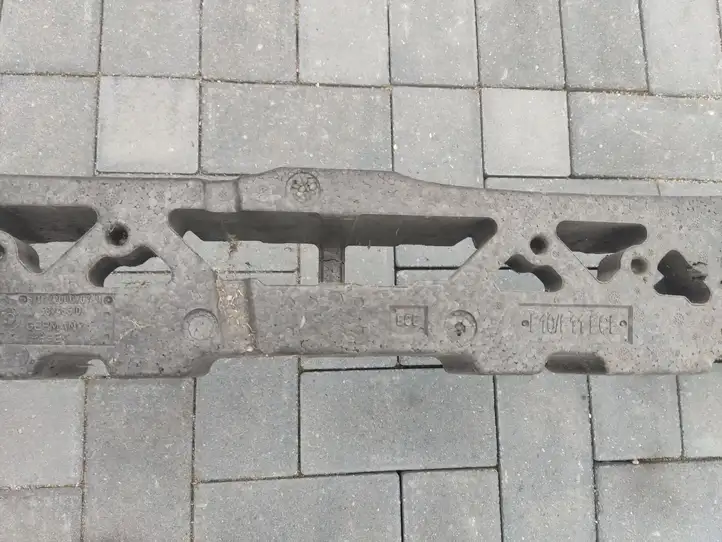 BMW 5 F10 F11 (2009 - 2016)  72000707 Пенопласт бампера