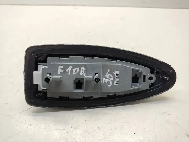 BMW 5 F10 F11 (2009 - 2016) 24068709 Крышка GPS-антенны — фото 1