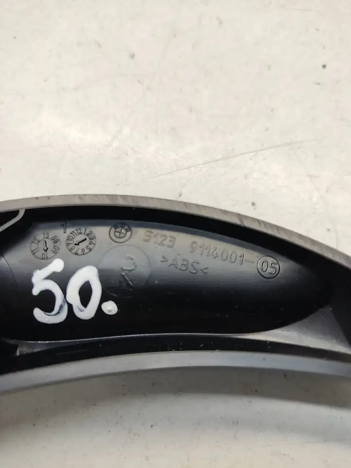 BMW 5 F10 F11 (2009 - 2016)  9114001 Ручка капота