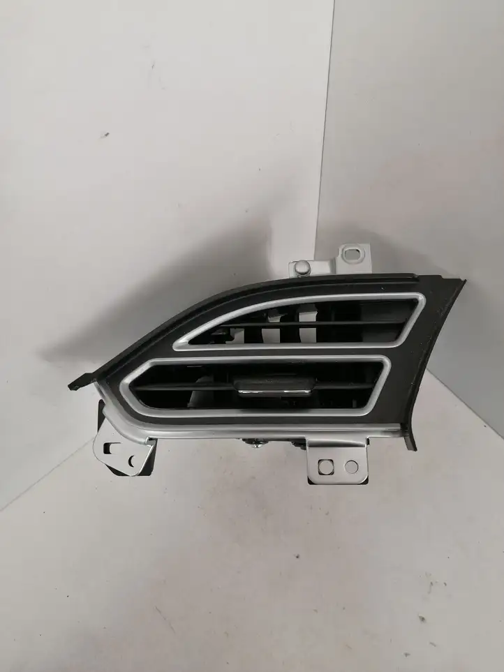 Tesla Model X (2015 - 2021) 100783400C Боковой воздушный дефлектор — фото 2
