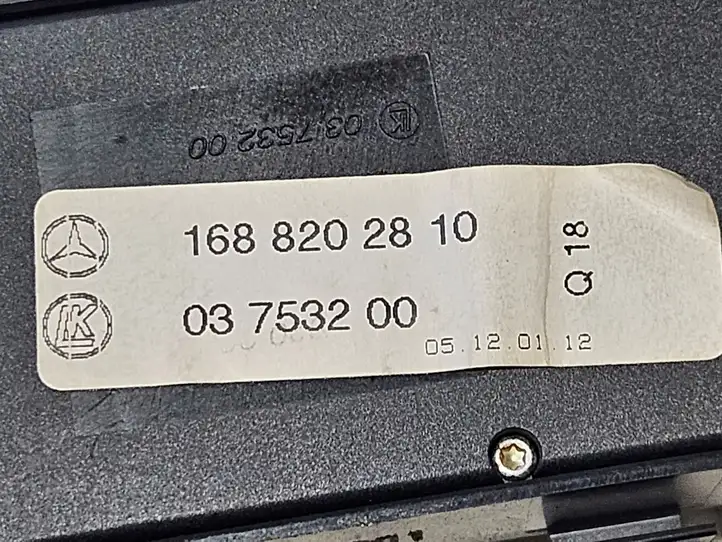 Mercedes-Benz A W168 (1997 - 2004) 1688202810 Блок кнопок стеклоподъемников — фото 2