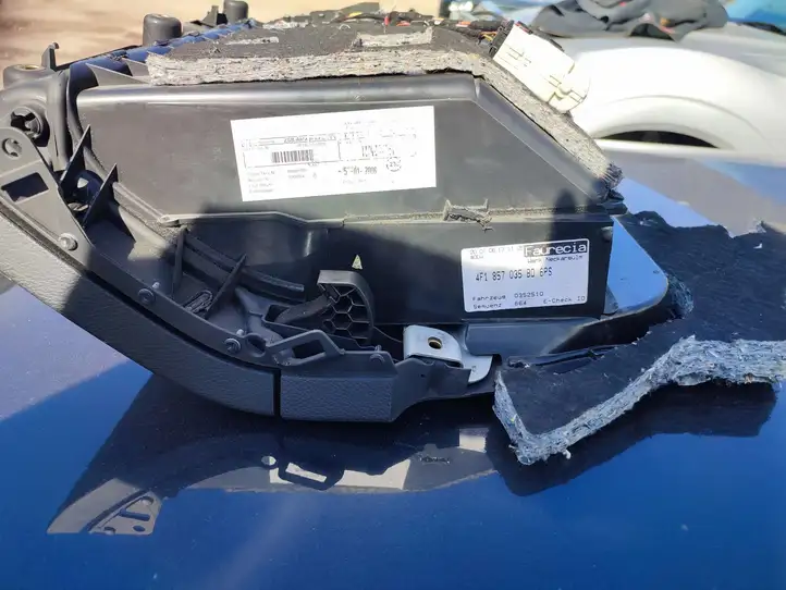 Audi A6 S6 C6 4F (2008 - 2011) 4F1857035 Вещевой ящик — фото 2