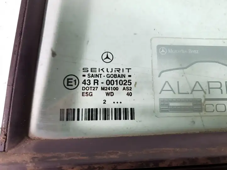 Mercedes-Benz E W211 (2002 - 2009) 2117300555 Стекло задней двери — фото 3