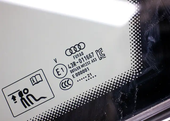 Audi Q3 F3 (2018 - ) 83A845298G Заднее боковое стекло — фото 5
