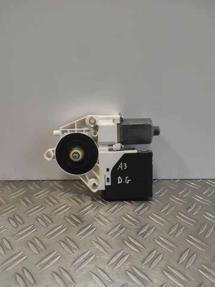 Audi A3/S3 8P (2004 - 2008) 8P4959802D Стеклоподъемник задней двери — фото 1