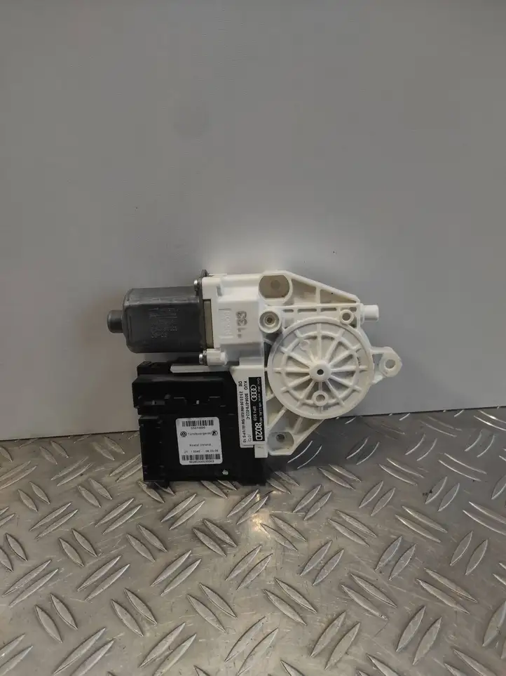 Audi A3/S3 8P (2004 - 2008) 8P4959802D Стеклоподъемник задней двери — фото 2
