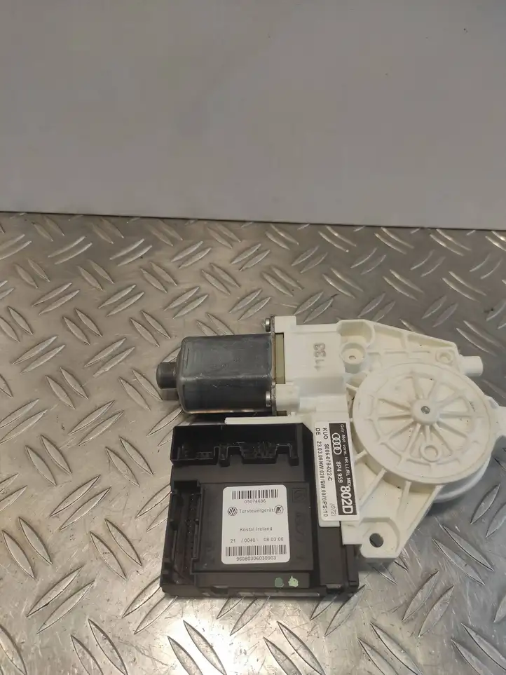 Audi A3/S3 8P (2004 - 2008) 8P4959802D Стеклоподъемник задней двери — фото 3