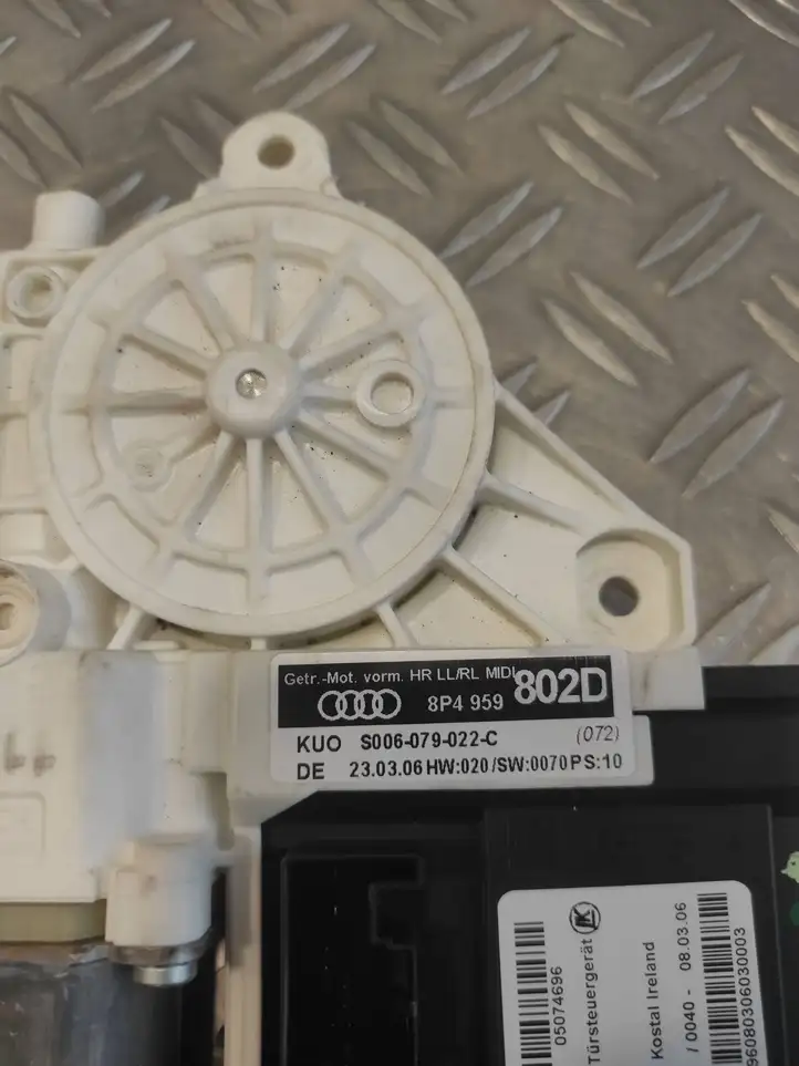 Audi A3/S3 8P (2004 - 2008) 8P4959802D Стеклоподъемник задней двери — фото 4