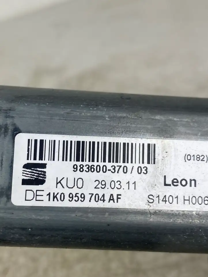Seat Leon (1P) (2005 - 2012) 1K0959704AF Стеклоподъемник задней двери — фото 4
